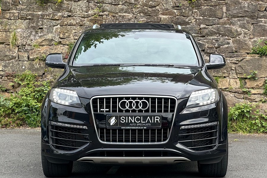 Audi Q7 photo 2