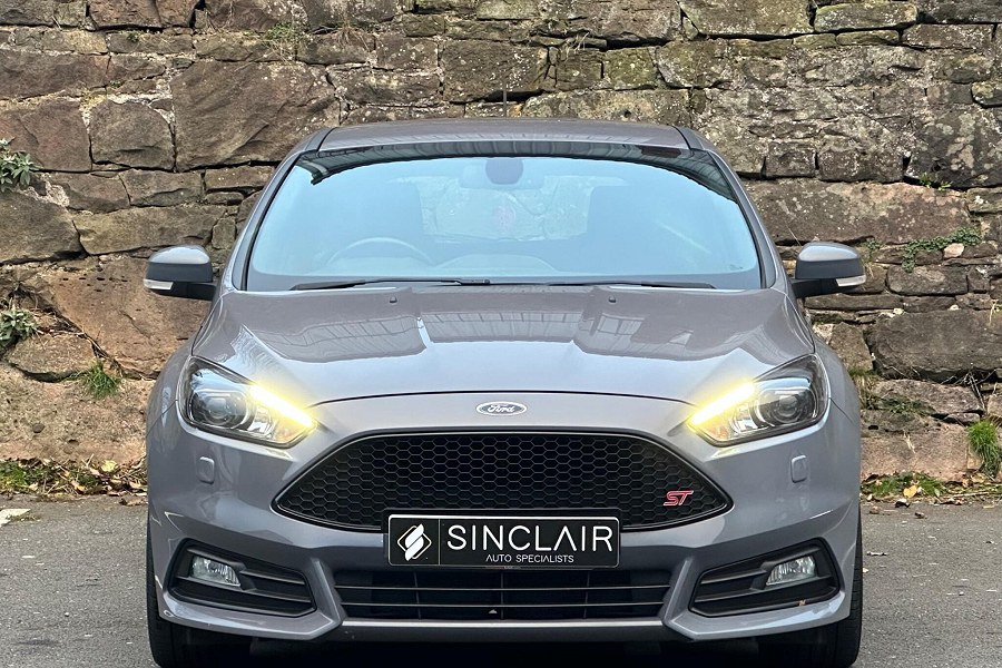 Ford Focus photo 2