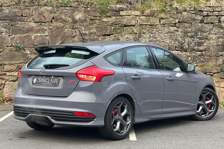 2017 Ford Focus photo 8