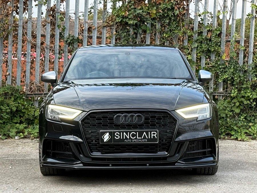 Audi S3 photo 2