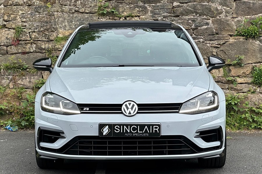 Volkswagen Golf photo 2