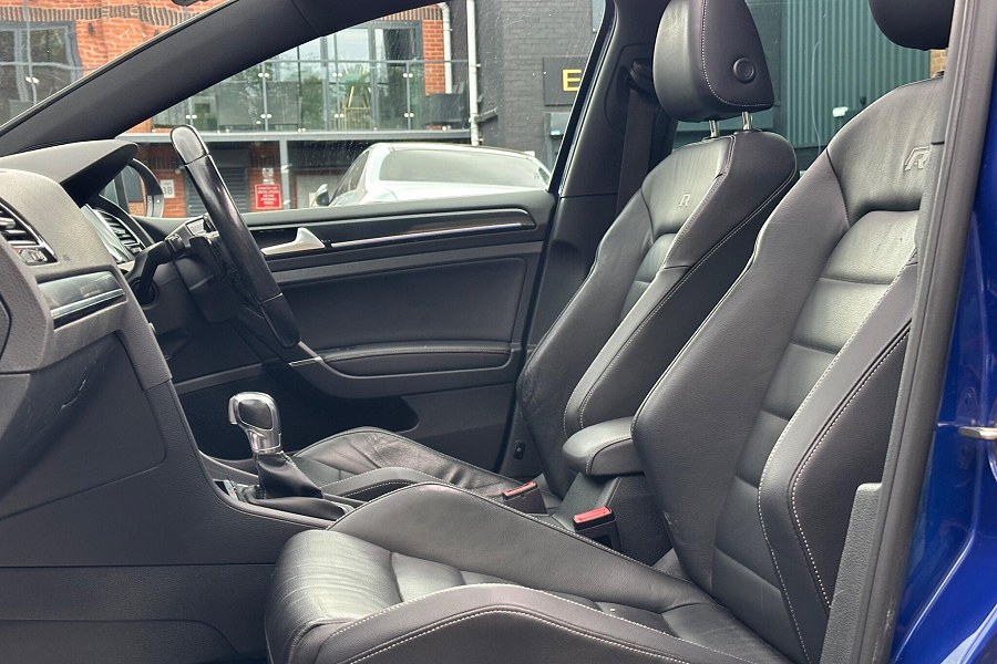 2015 Volkswagen Golf photo 9