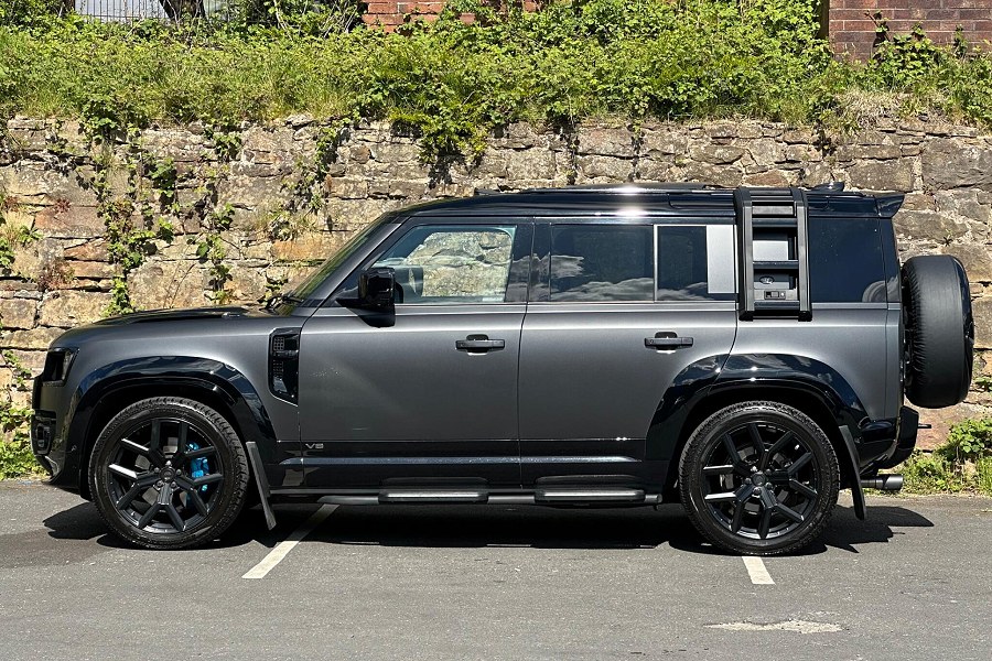 2021 Land Rover Defender 110 photo 5