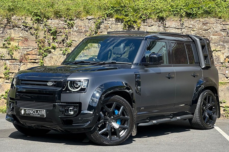 2021 Land Rover Defender 110 photo 3