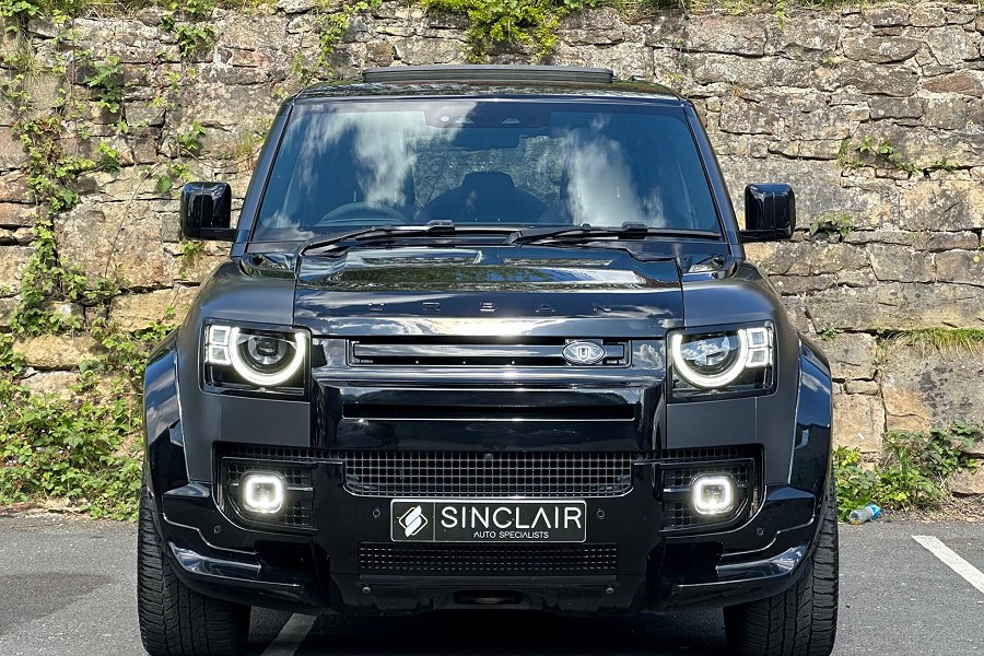 Land Rover Defender 110 photo 2