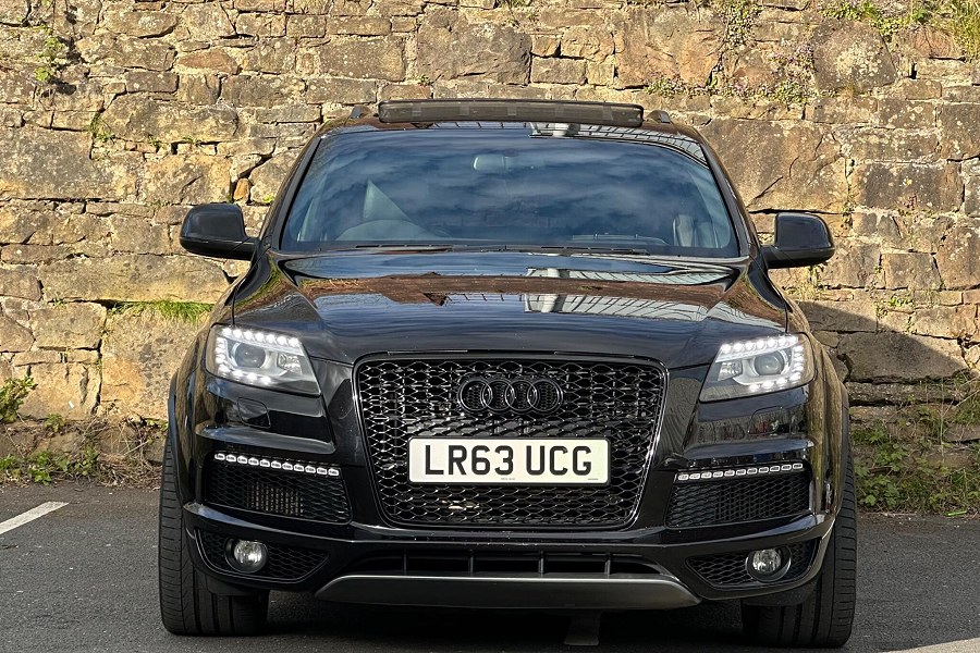 Audi Q7 photo 2