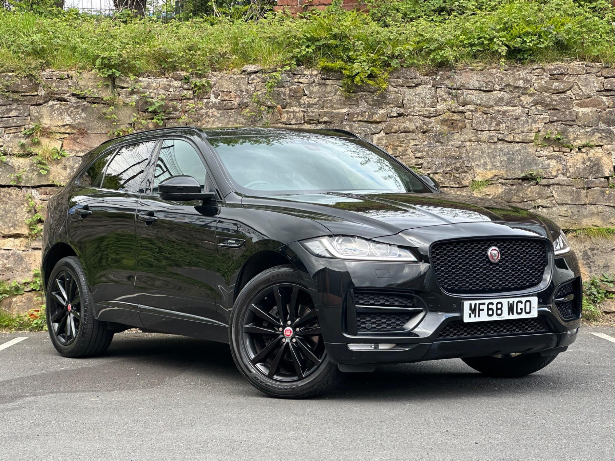 2018 Jaguar F-PACE 2.0 D180 R-Sport Auto AWD Euro 6 (s/s) 5dr for sale at Sinclair Auto Specialists