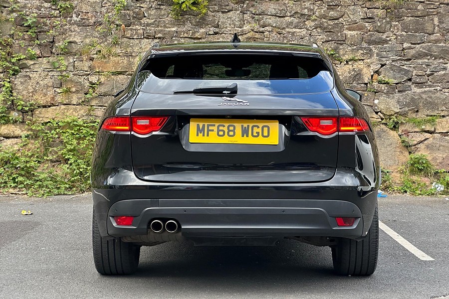 2018 Jaguar F-PACE photo 8