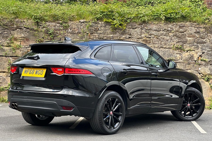 2018 Jaguar F-PACE photo 6