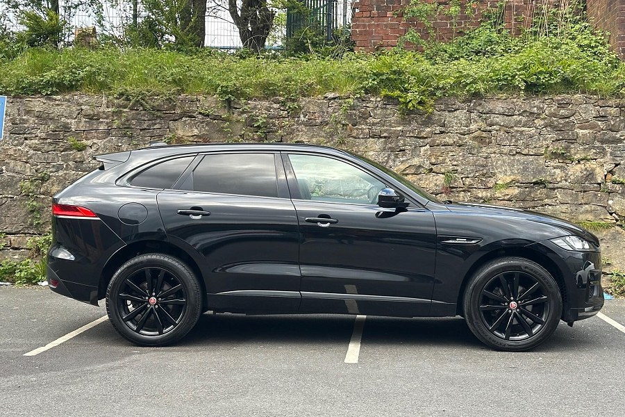 2018 Jaguar F-PACE photo 5