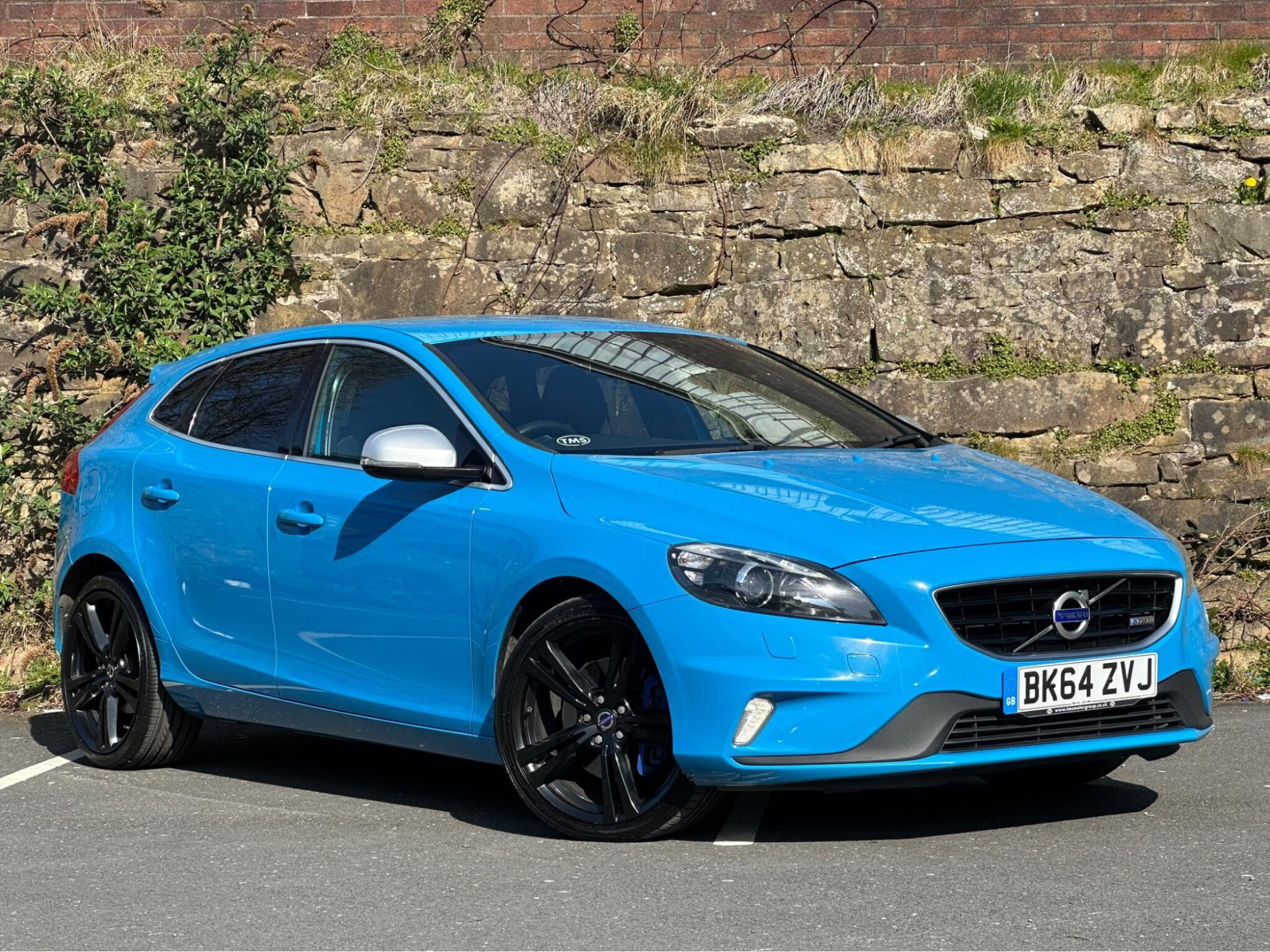 2014 Volvo V40 2.0 D4 R-Design Lux Nav Euro 6 (s/s) 5dr for sale at Sinclair Auto Specialists