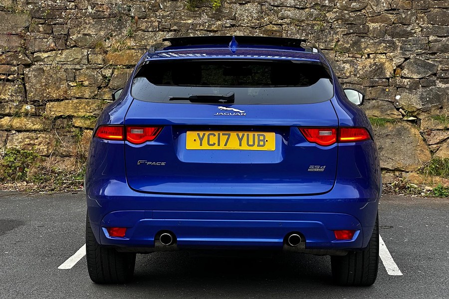 2017 Jaguar F-PACE photo 8