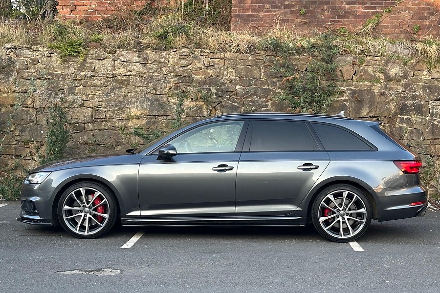 2017 Audi S4 Avant photo 4