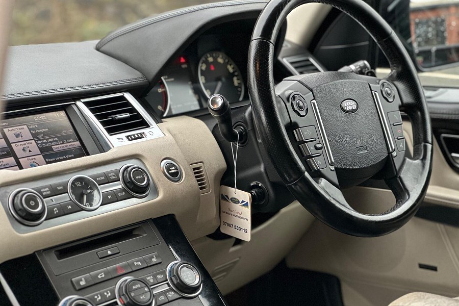 2012 Land Rover Range Rover Sport photo 9
