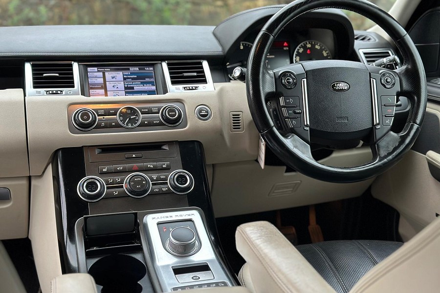 2012 Land Rover Range Rover Sport photo 10