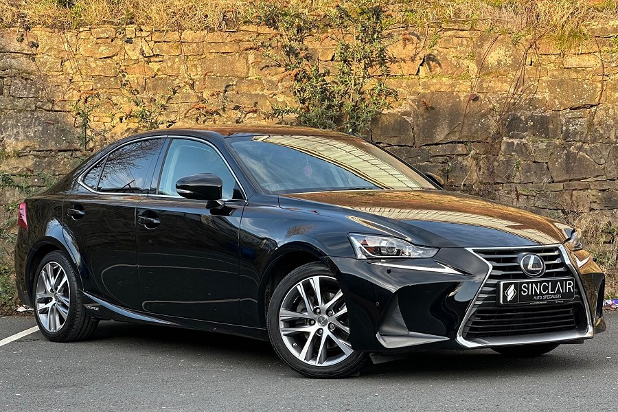 Lexus IS