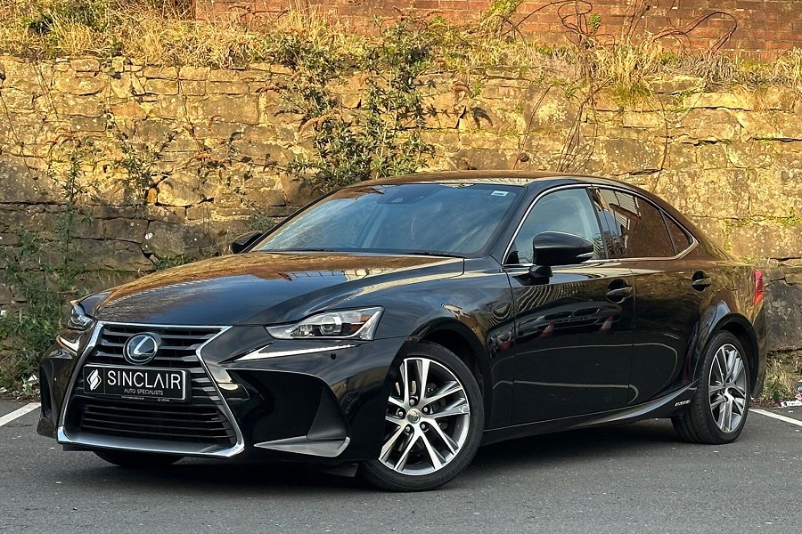 2020 Lexus IS photo 3