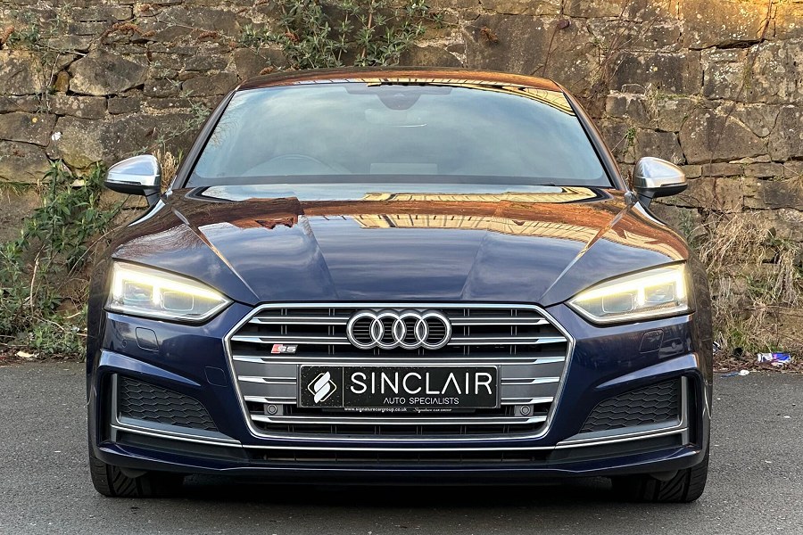 Audi S5 photo 2