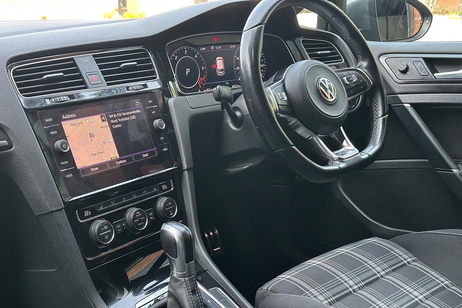 2017 Volkswagen Golf photo 9