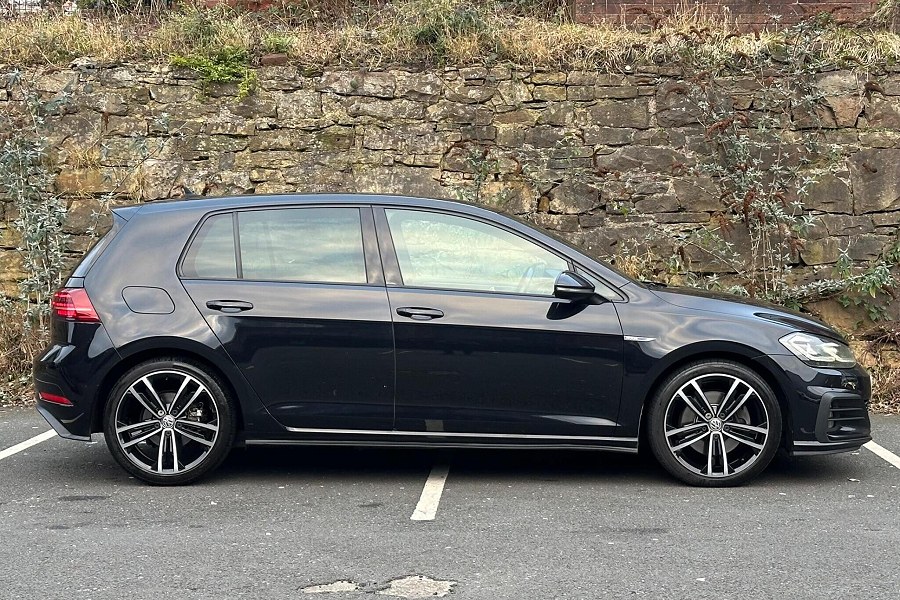 2017 Volkswagen Golf photo 5