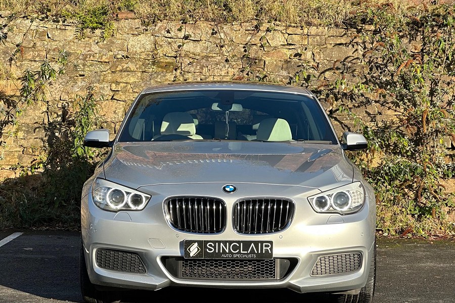 BMW 5 Series Gran Turismo photo 2