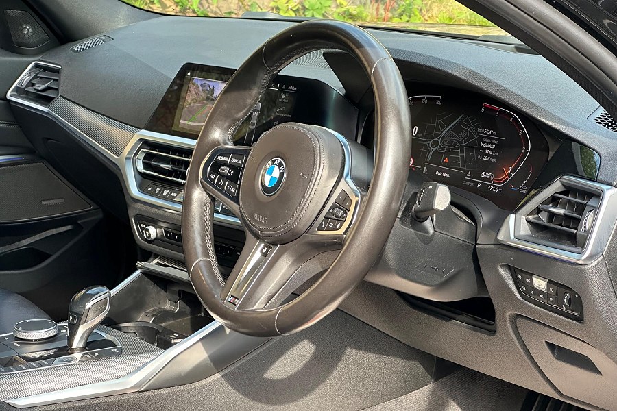 2019 BMW 3 Series photo 10