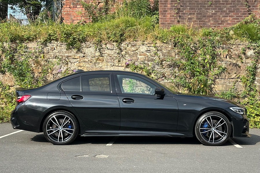 2019 BMW 3 Series photo 5