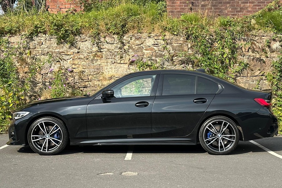 2019 BMW 3 Series photo 4