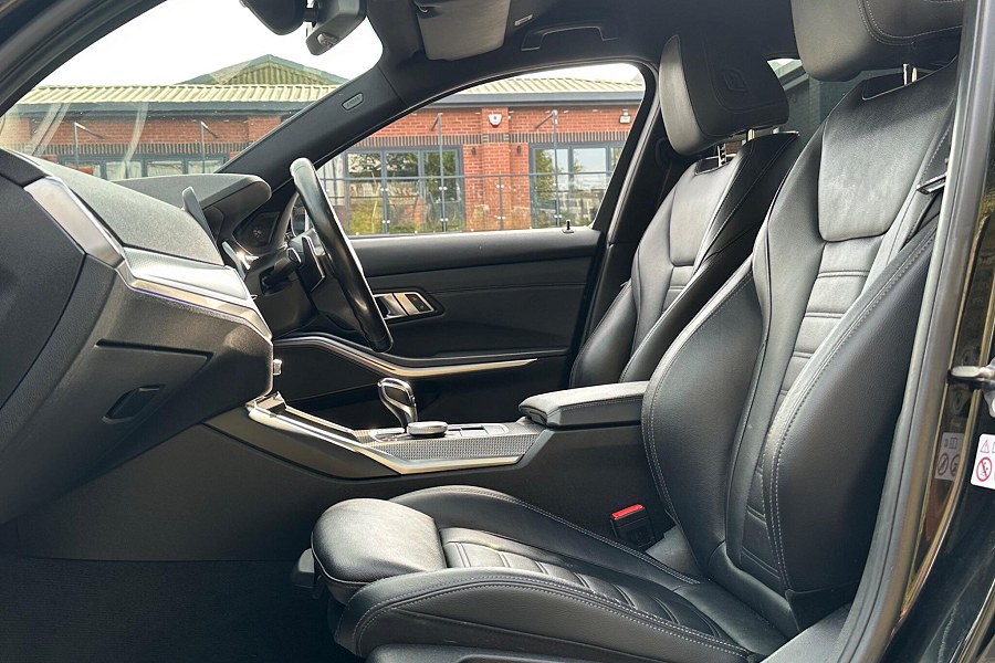 2019 BMW 3 Series photo 14