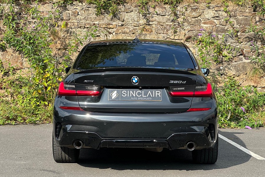2019 BMW 3 Series photo 8