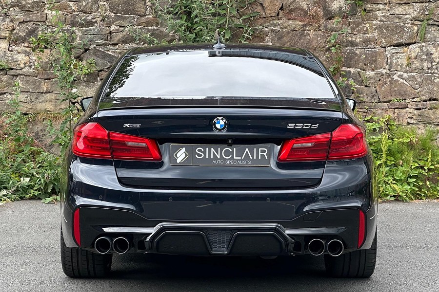 2017 BMW 5 Series photo 8