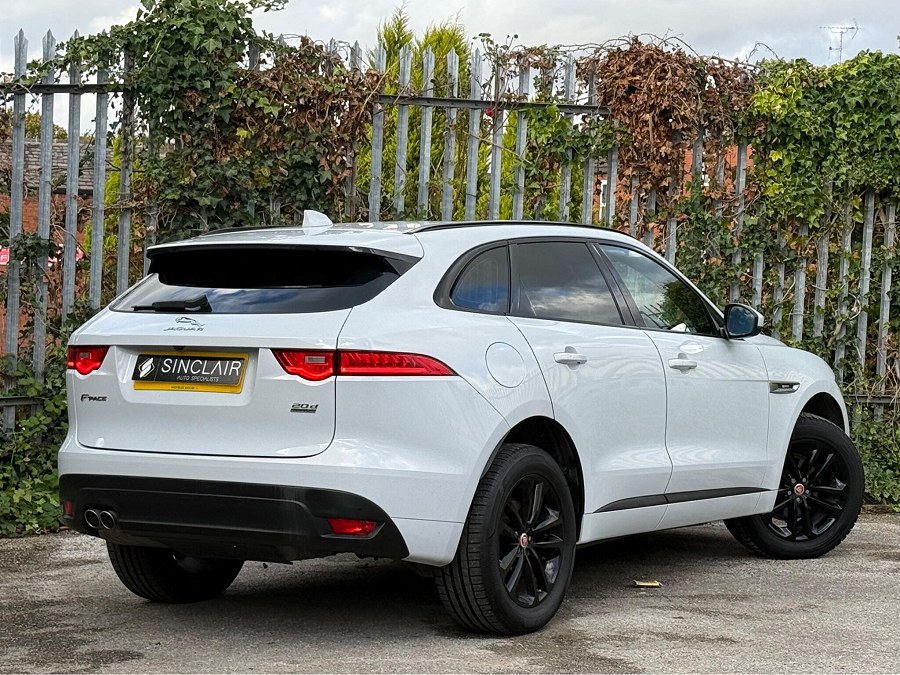 2017 Jaguar F-PACE photo 8