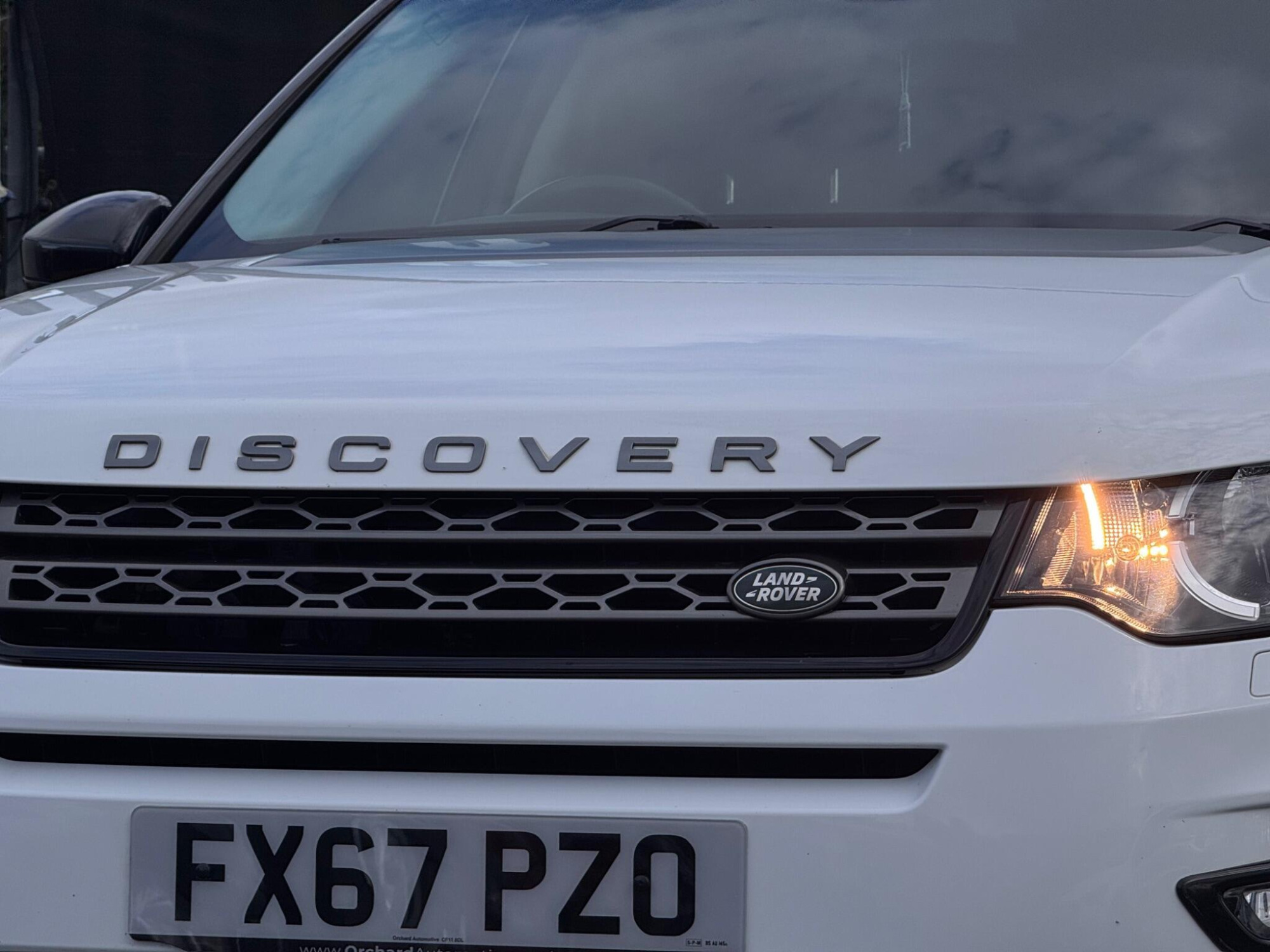 2017 Land Rover Discovery Sport image 6