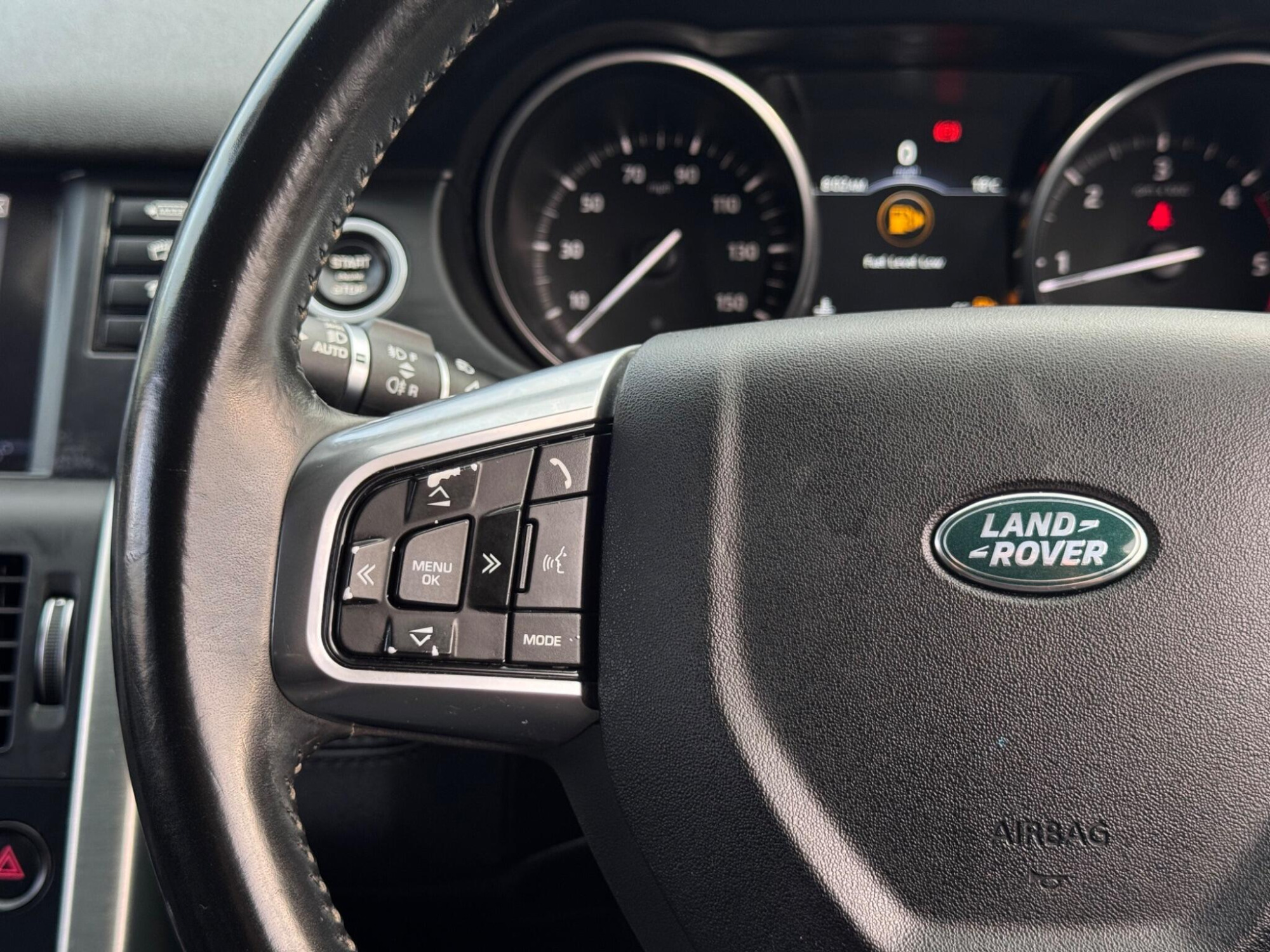 2017 Land Rover Discovery Sport image 22