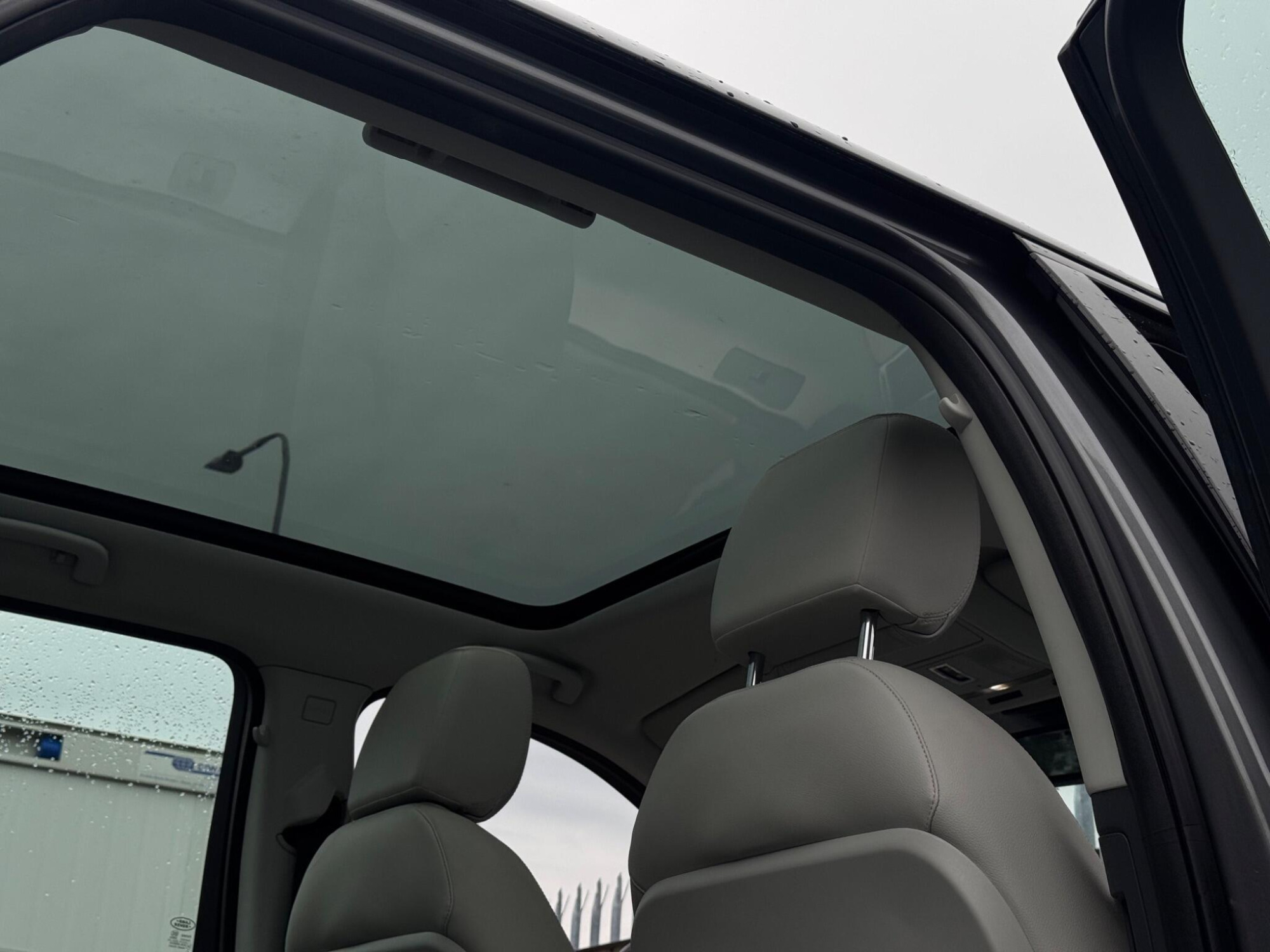 2016 Land Rover Discovery Sport image 20