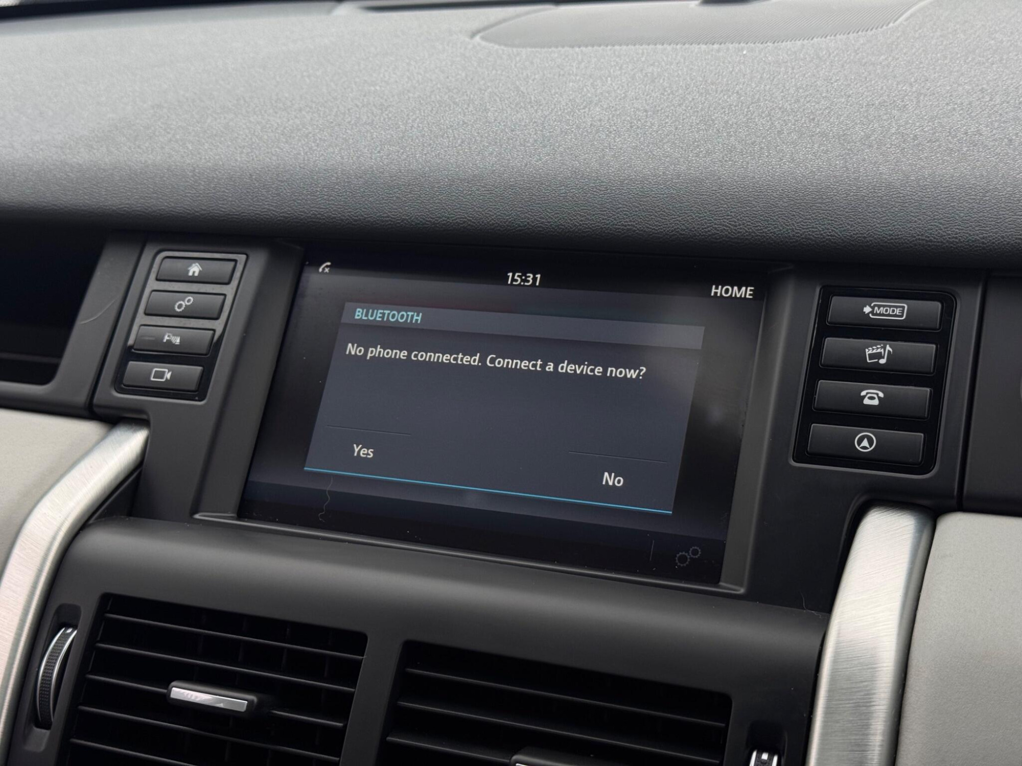 2016 Land Rover Discovery Sport image 35