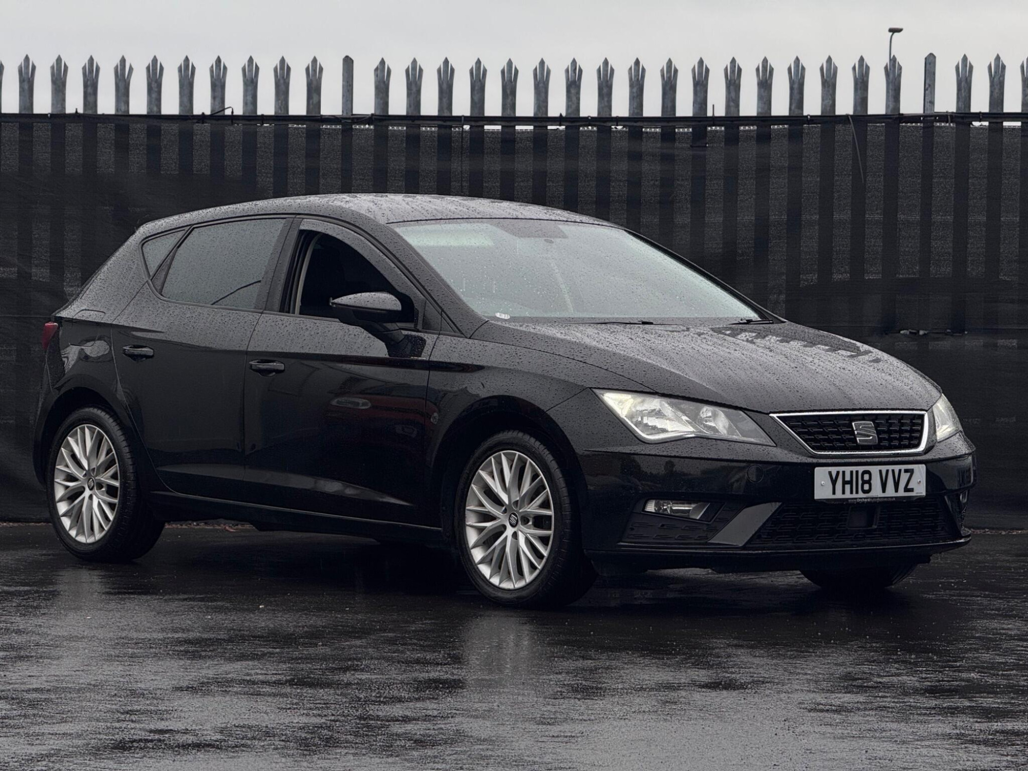 2018 SEAT Leon image 1