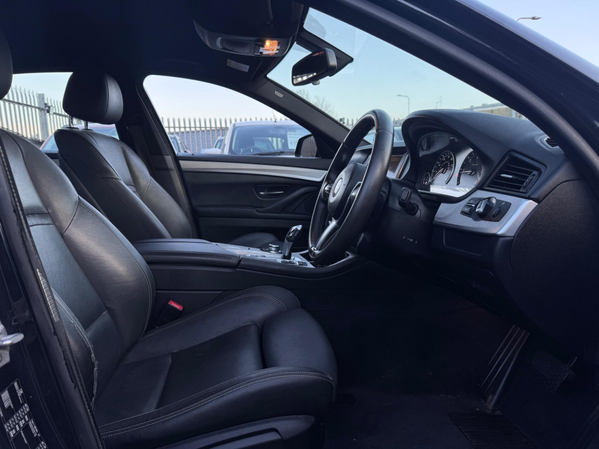 2016 BMW 5 Series image 10