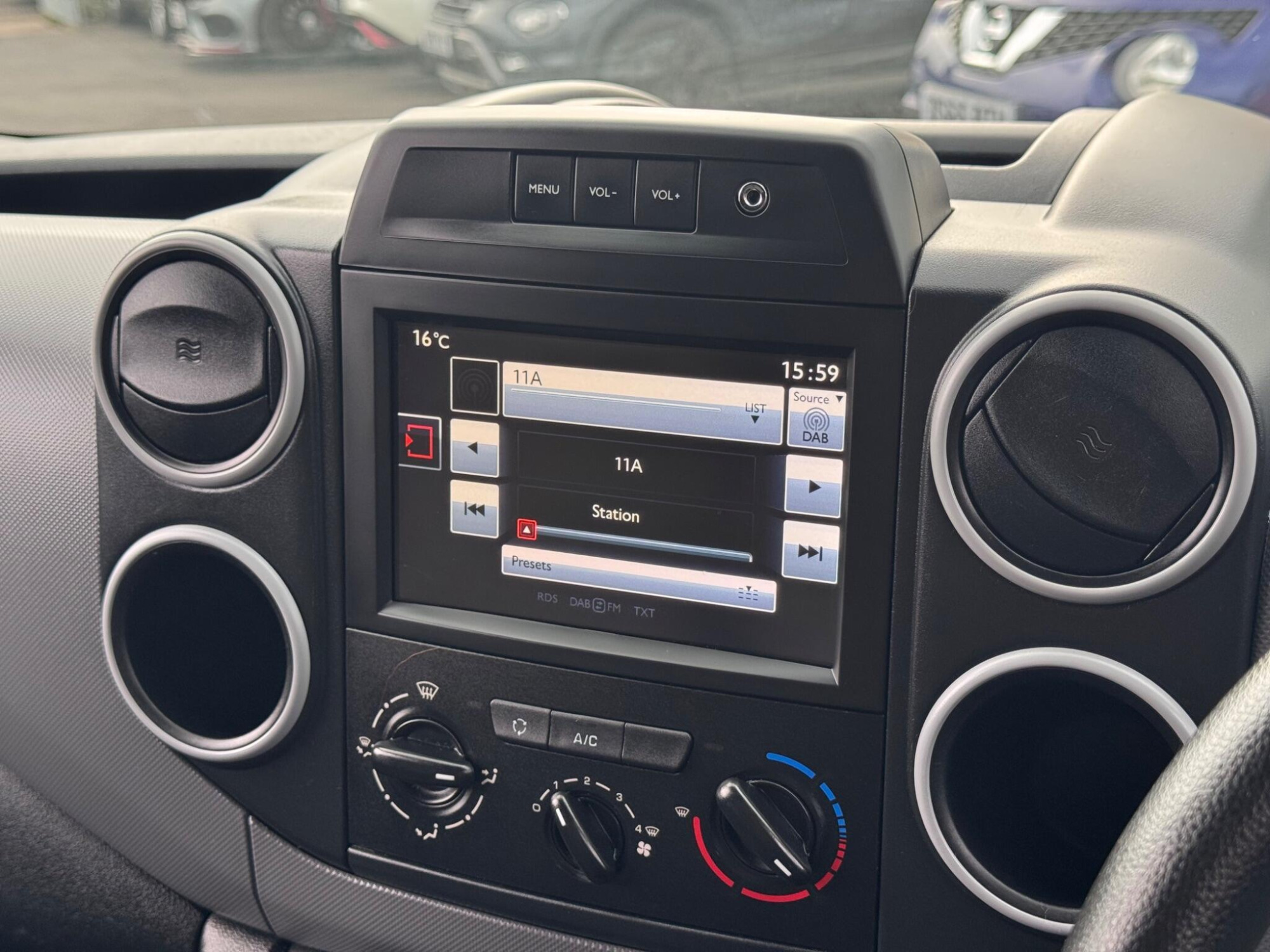 2018 Citroen Berlingo image 24