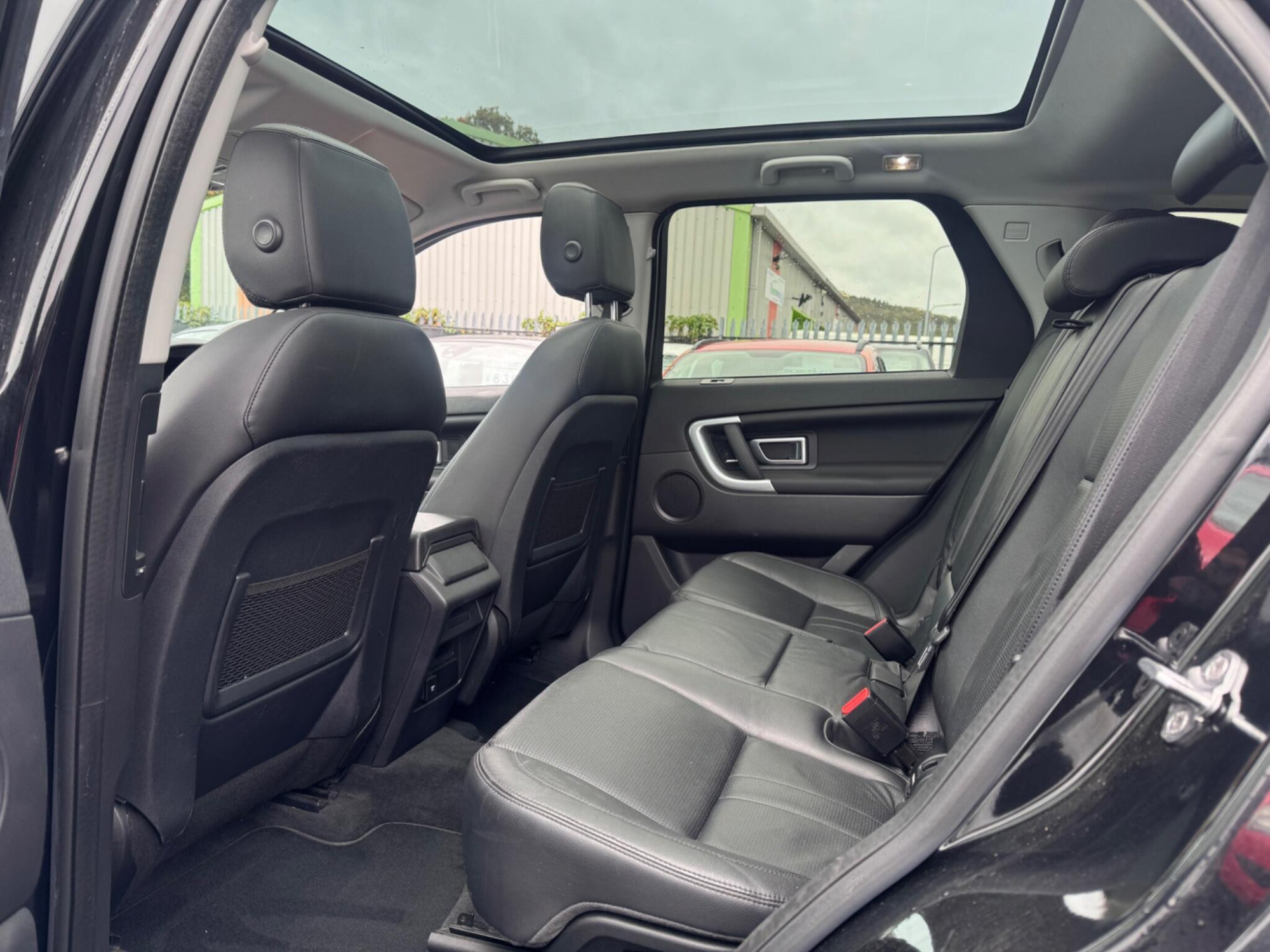 2018 Land Rover Discovery Sport image 14