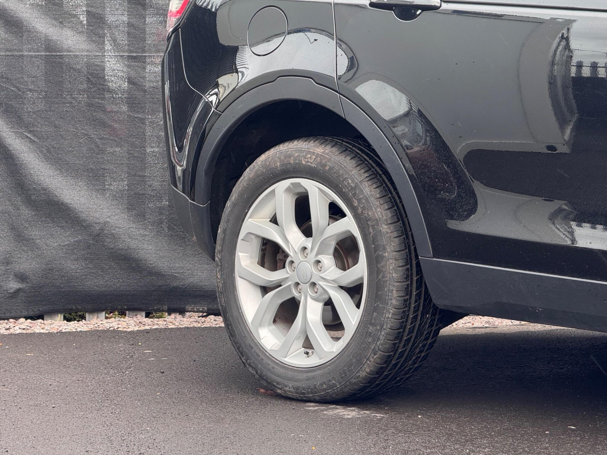 2018 Land Rover Discovery Sport image 25