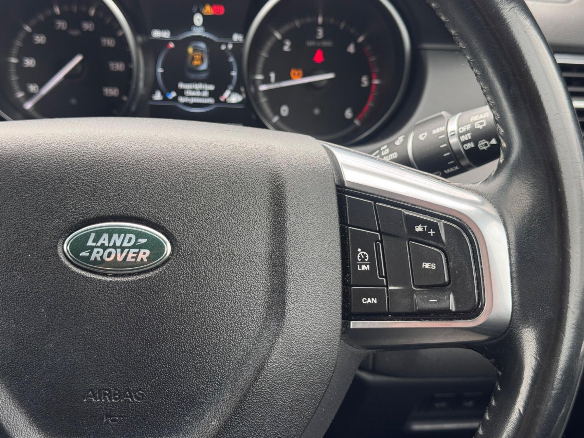 2018 Land Rover Discovery Sport image 19