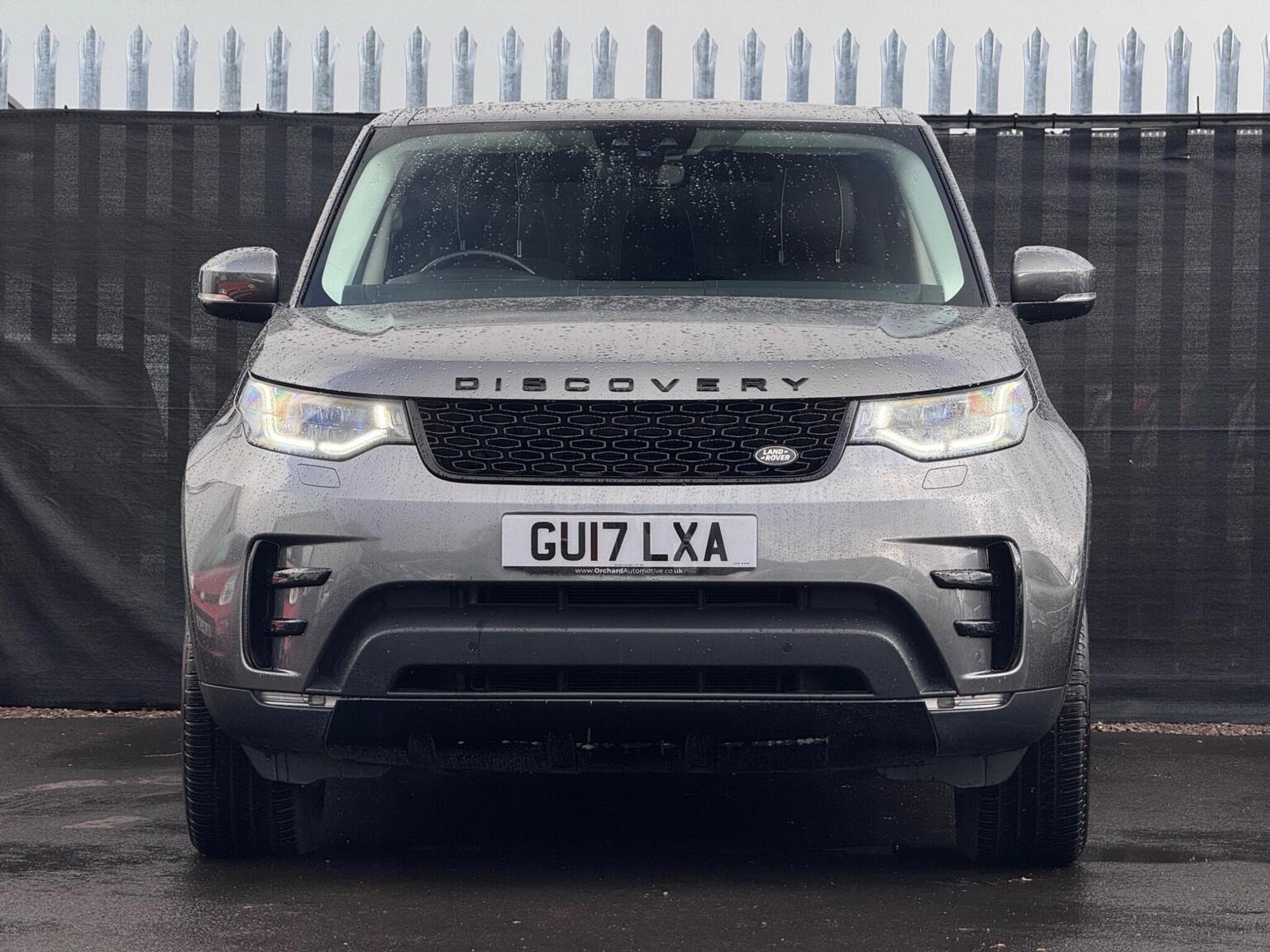 2017 Land Rover Discovery image 5