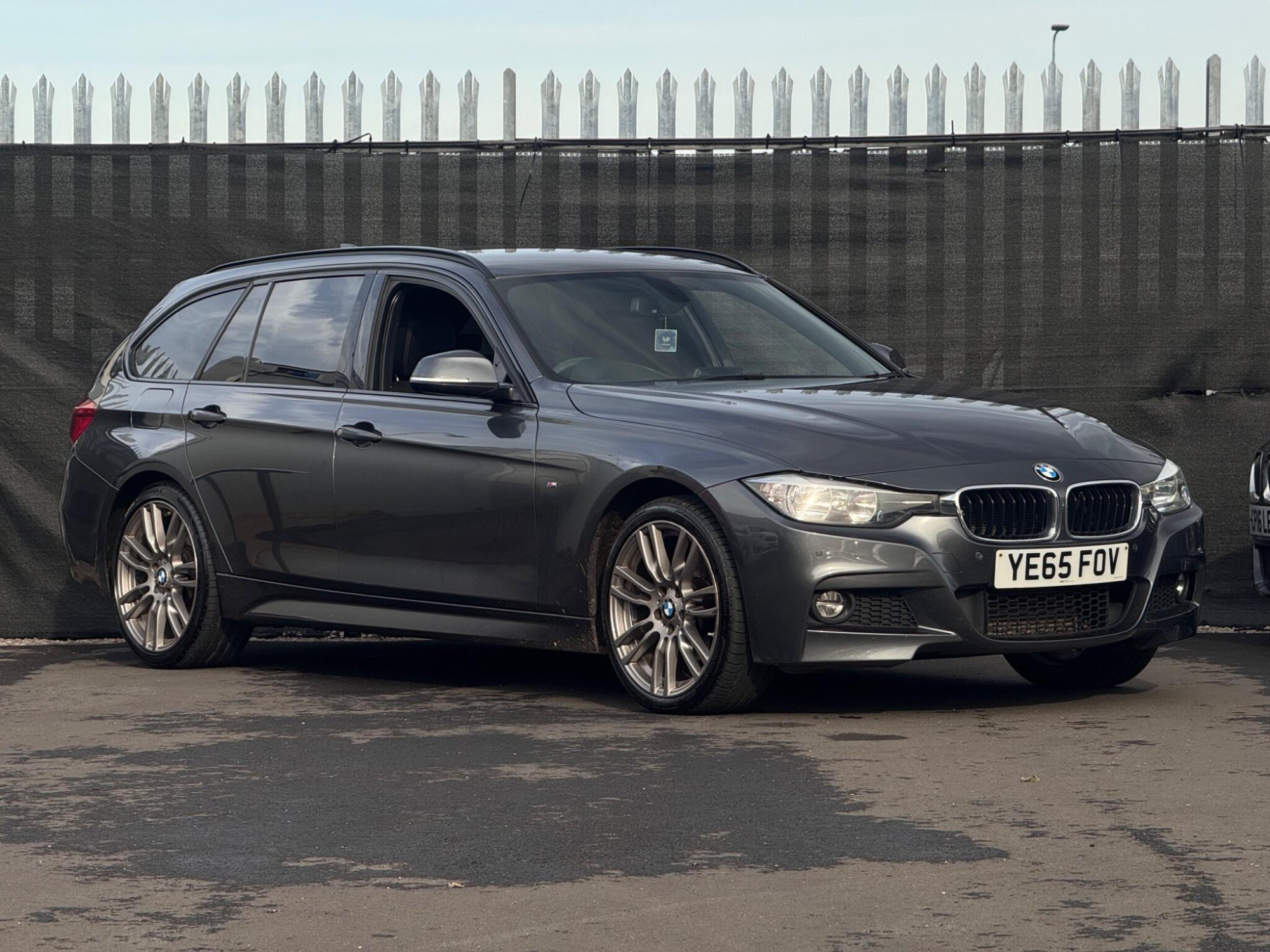 2015 BMW 3 Series image 1