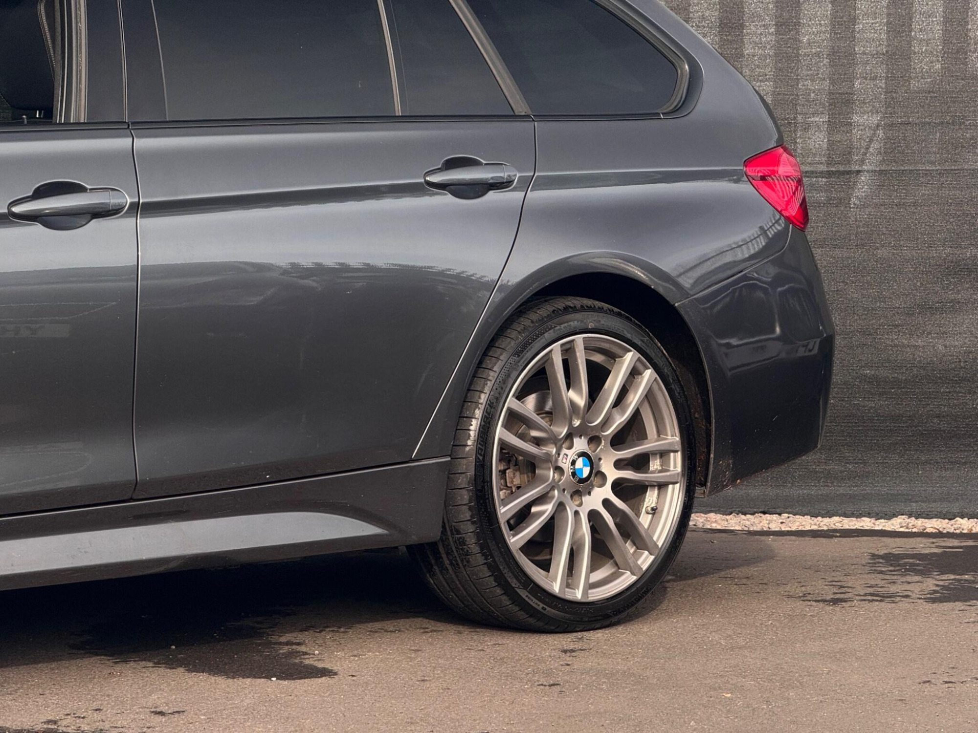 2015 BMW 3 Series image 12