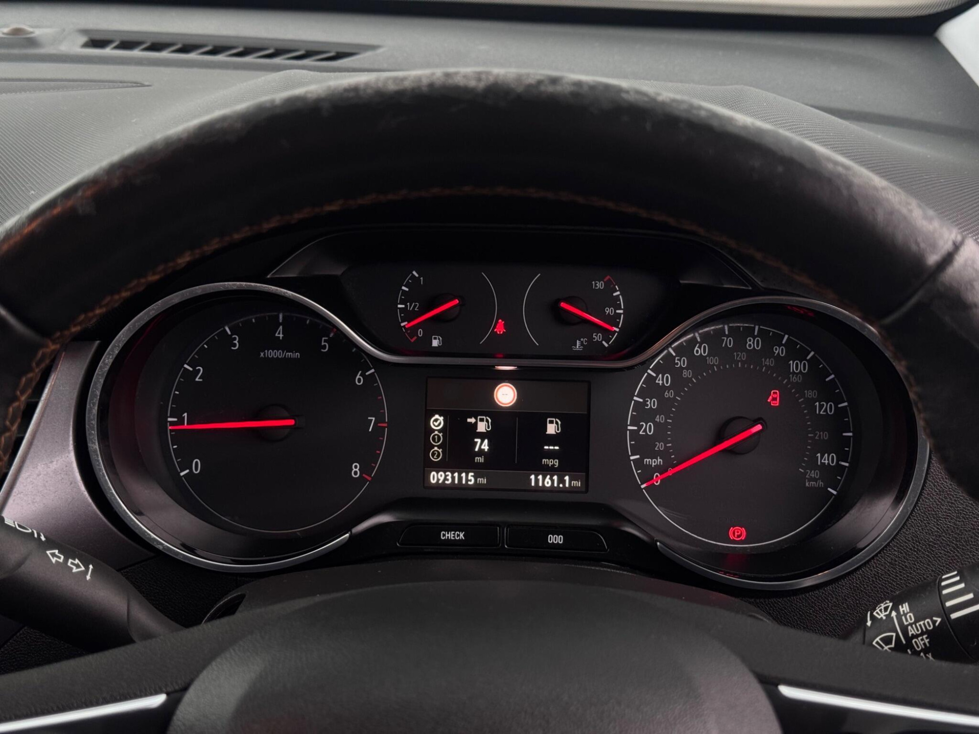 2020 Vauxhall Crossland X image 18