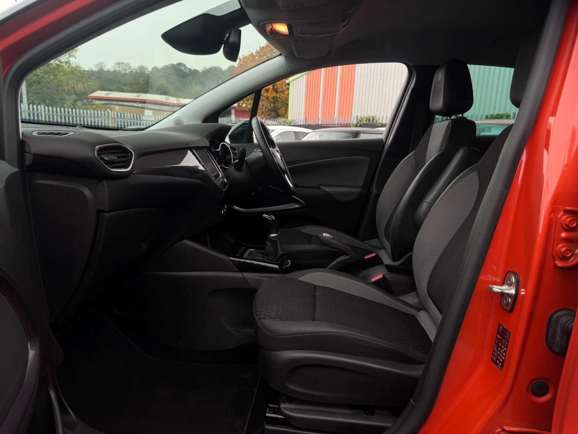 2020 Vauxhall Crossland X image 13