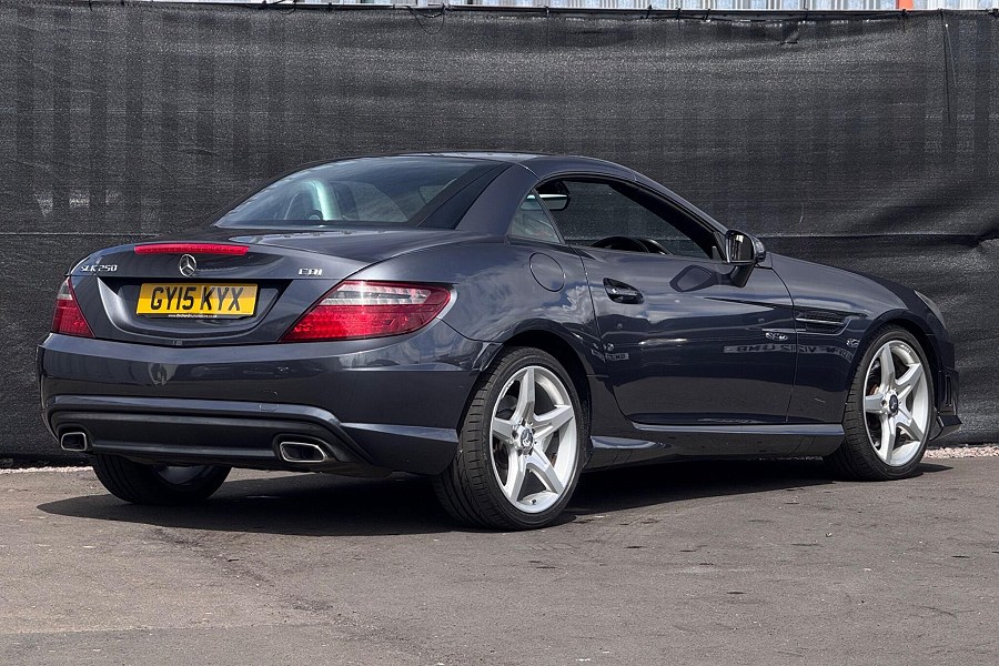 2015 Mercedes-Benz SLK photo 11