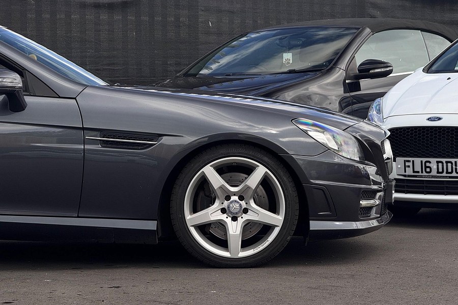 2015 Mercedes-Benz SLK photo 7