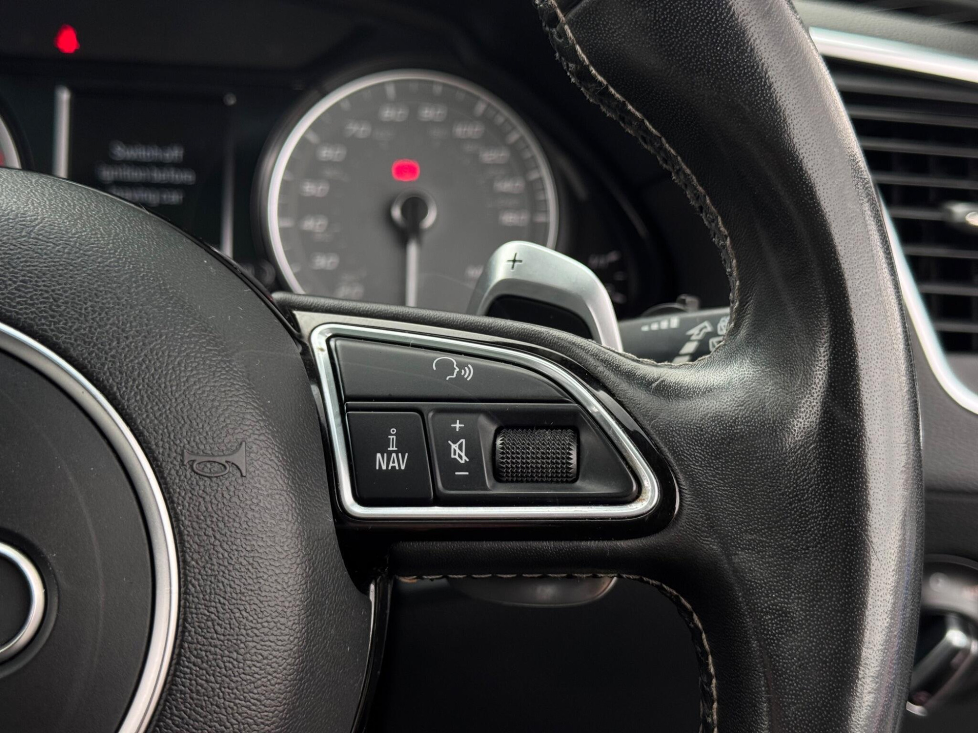 2014 Audi SQ5 image 27
